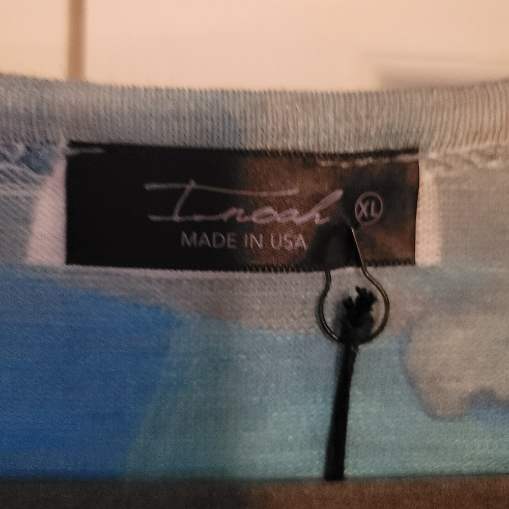 Inoah - a "Made in the USA" whimsical & wonderful collection of tops, tunics - Picture 5 of 5